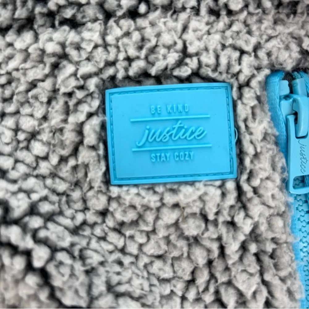 Justice Sherpa Pullover size S 6-7